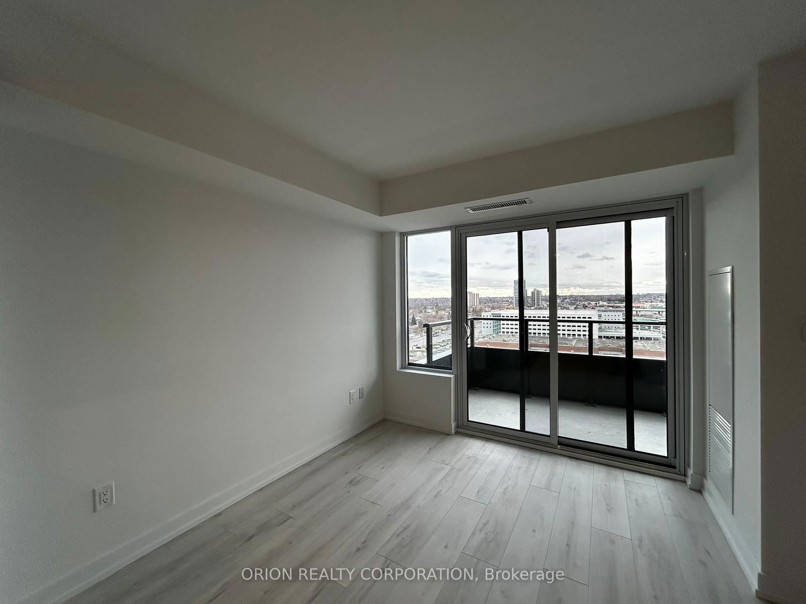 Condo for lease at 1201-1435 Celebration Drive, Pickering, Bay Ridges, L1W 0C4 - MLS: E12113798