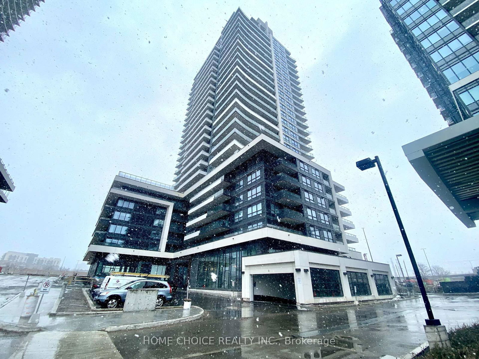Condo for lease at 201-1455 Celebration Drive, Pickering, Bay Ridges, L1W 1L8 - MLS: E12114083