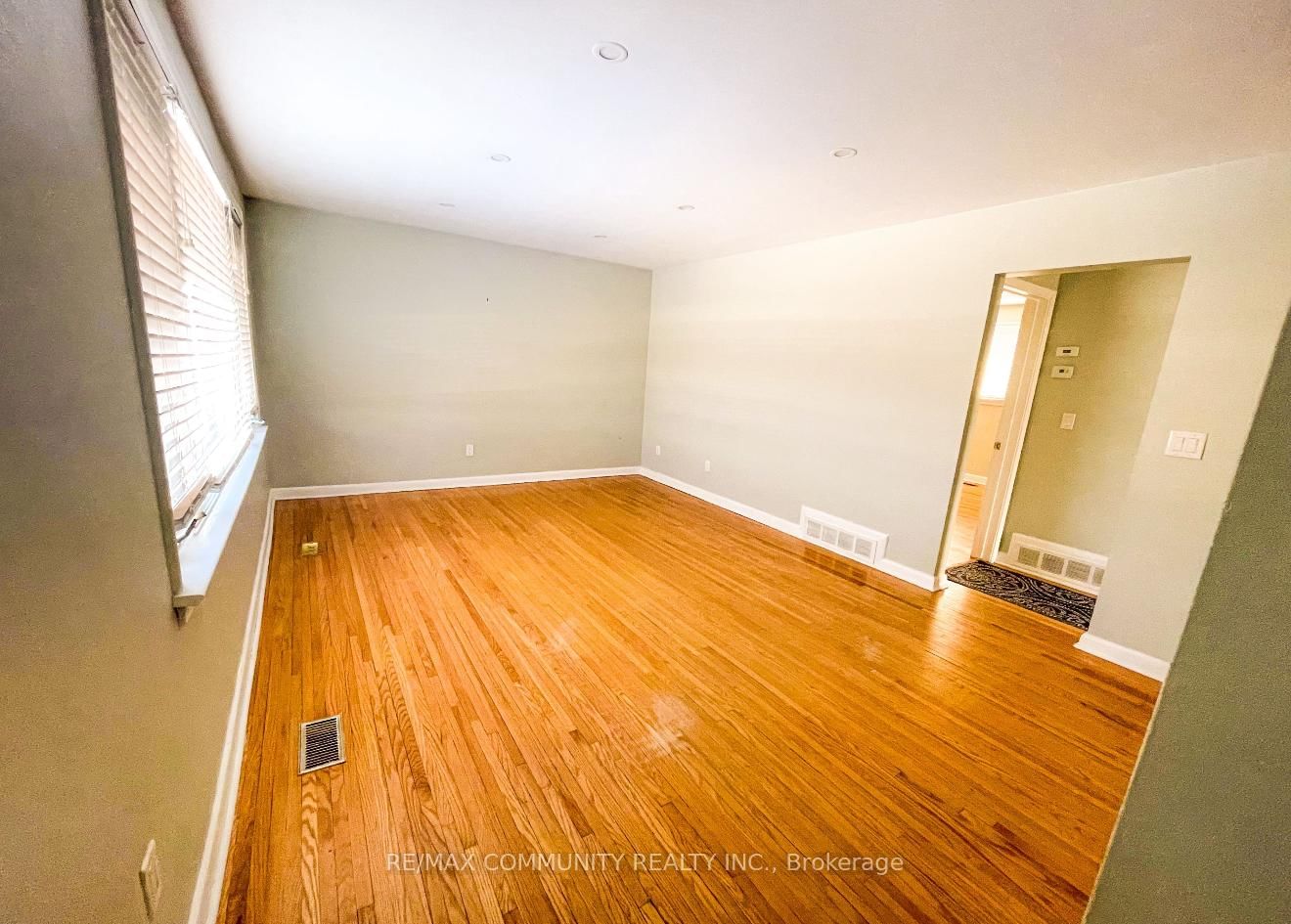 Detached House for lease at Main-583 Shakespeare Avenue, Oshawa, Donevan, L1H 2S7 - MLS: E12114225