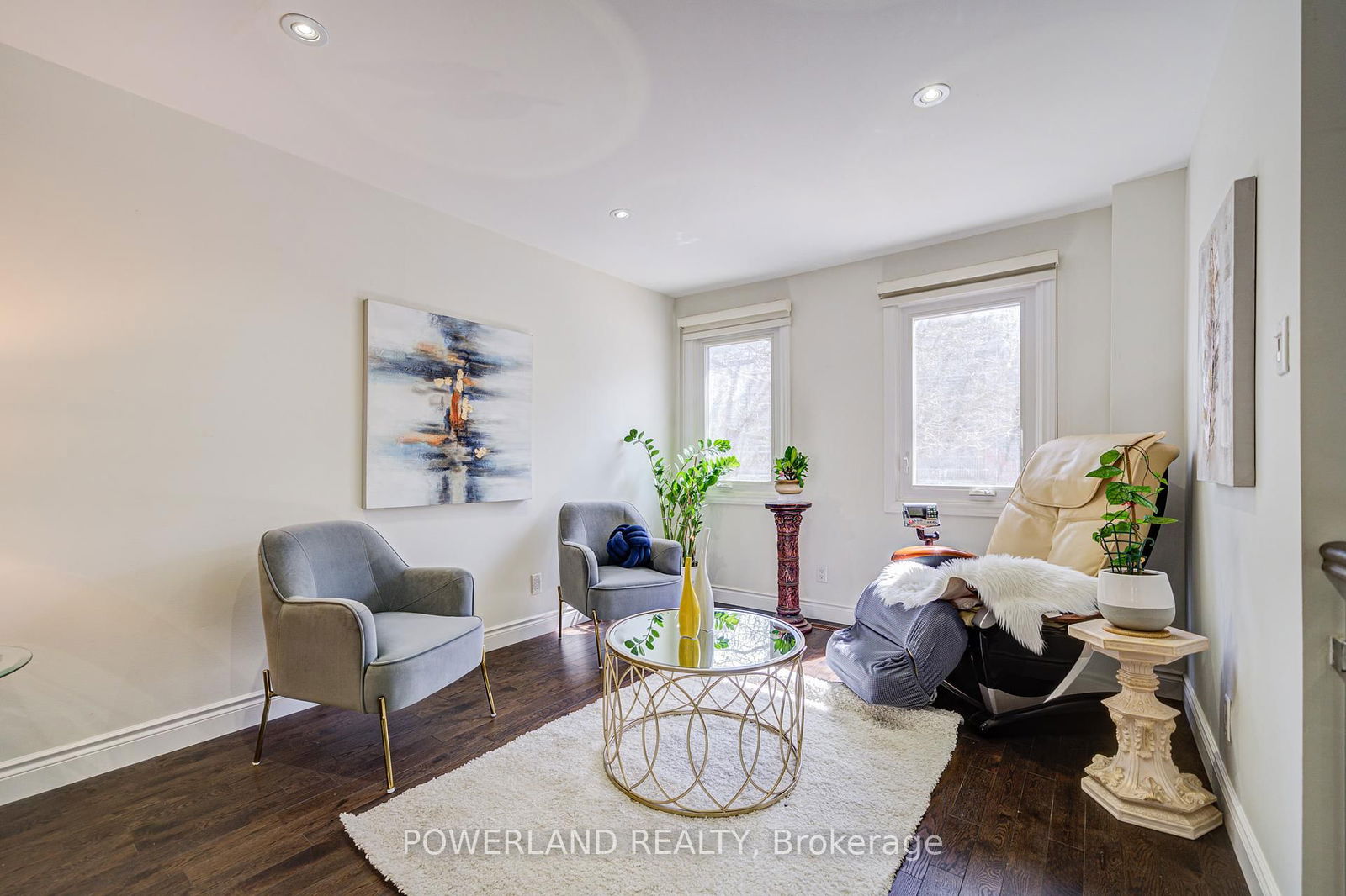 Semi-Detached House for sale at 20 Coatsworth Crescent, Toronto, Woodbine Corridor, M4C 5P6 - MLS: E12114384