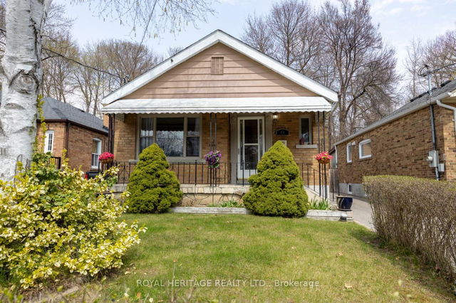 6 Rhydwen Avenue