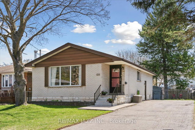 639 Athol Street