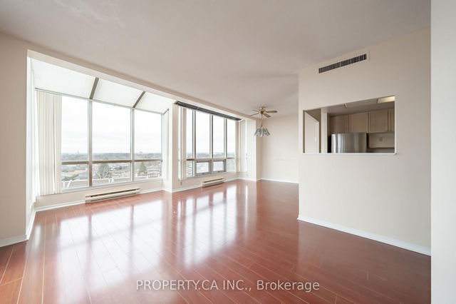 812 - 25 Cumberland Lane