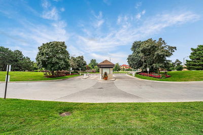 Unit 401 — 350 Alton Towers Circ, Toronto - Milliken image-0-2