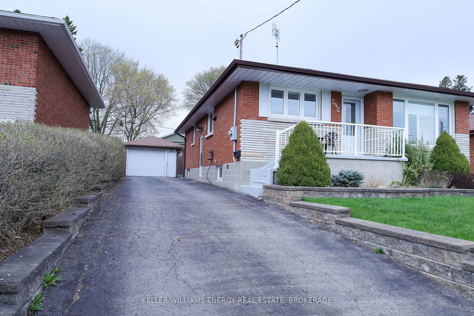 Detached House for lease at Bsmt-242 Chadburn Street, Oshawa, Central, L1H 5V6 - MLS: E12115553