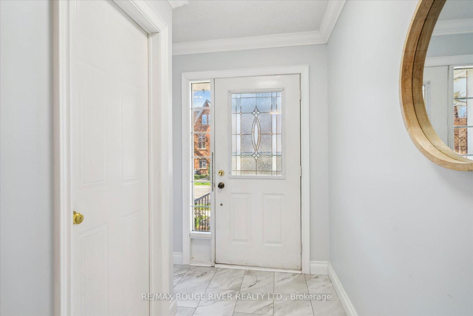 Townhouse for sale at 19 Wallace Drive, Whitby, Pringle Creek, L1N 9G9 - MLS: E12115618