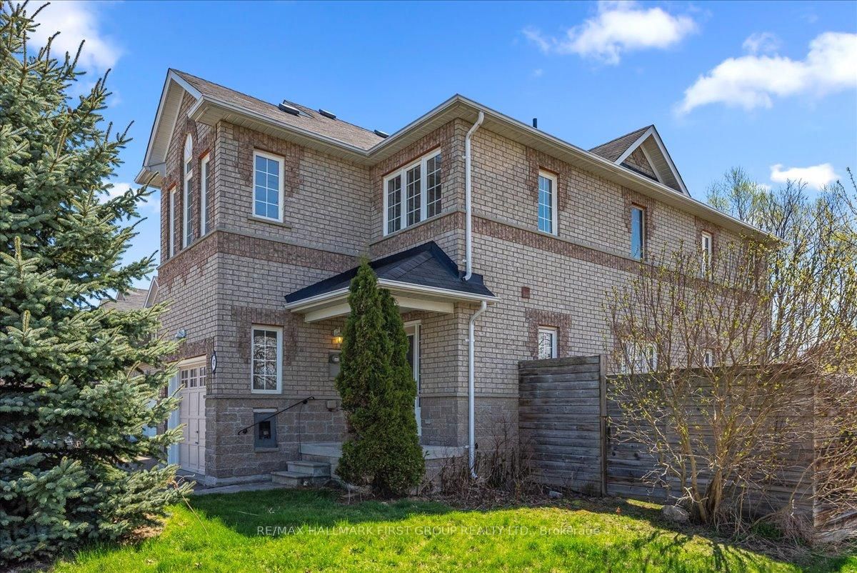 Townhouse for sale at 47 Hanna Drive, Clarington, Bowmanville, L1C 5M4 - MLS: E12116084