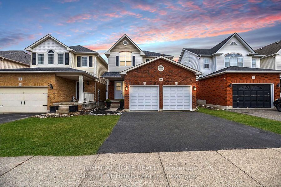 Detached House for sale at 14 Brownstone Crescent, Clarington, Courtice, L1E 2Y1 - MLS: E12116178