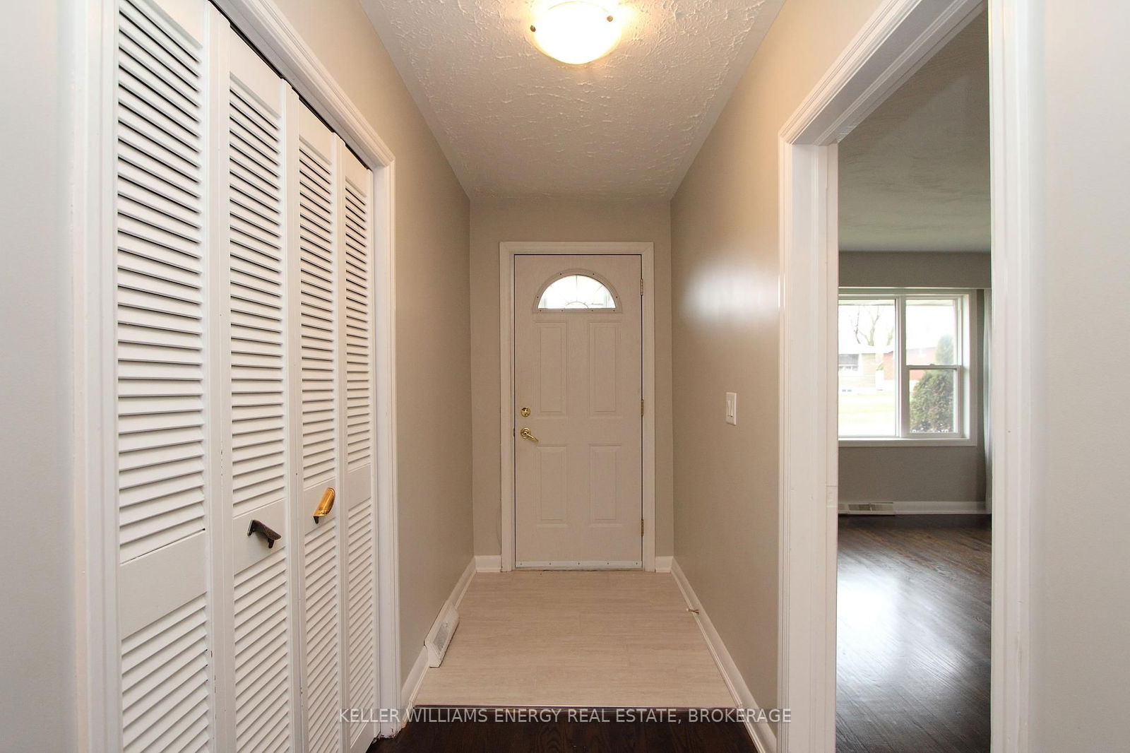 Detached House for lease at Upper-43 Harris Avenue, Oshawa, McLaughlin, L1J 5K6 - MLS: E12116202