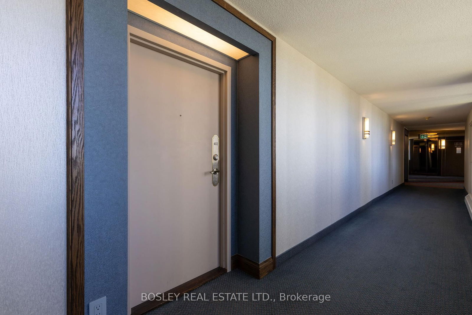 Condo for sale at 402-360 Watson Street, Whitby, Port Whitby, L1N 9G2 - MLS: E12116357