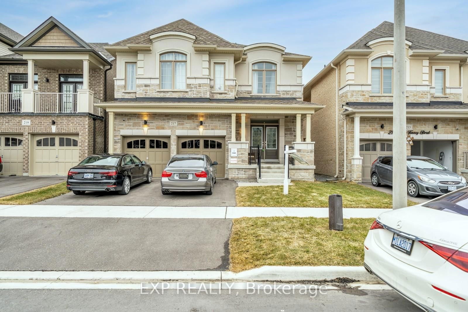 Detached House for sale at 217 Doug Finney Street, Oshawa, Eastdale, L1K 3G3 - MLS: E12117119