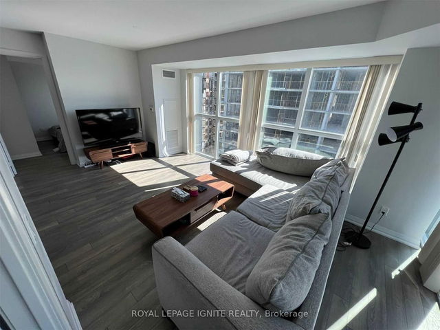 1502 - 30 Meadowglen Place