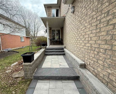 49 Farncomb Cres, Clarington - Bowmanville image-0-1