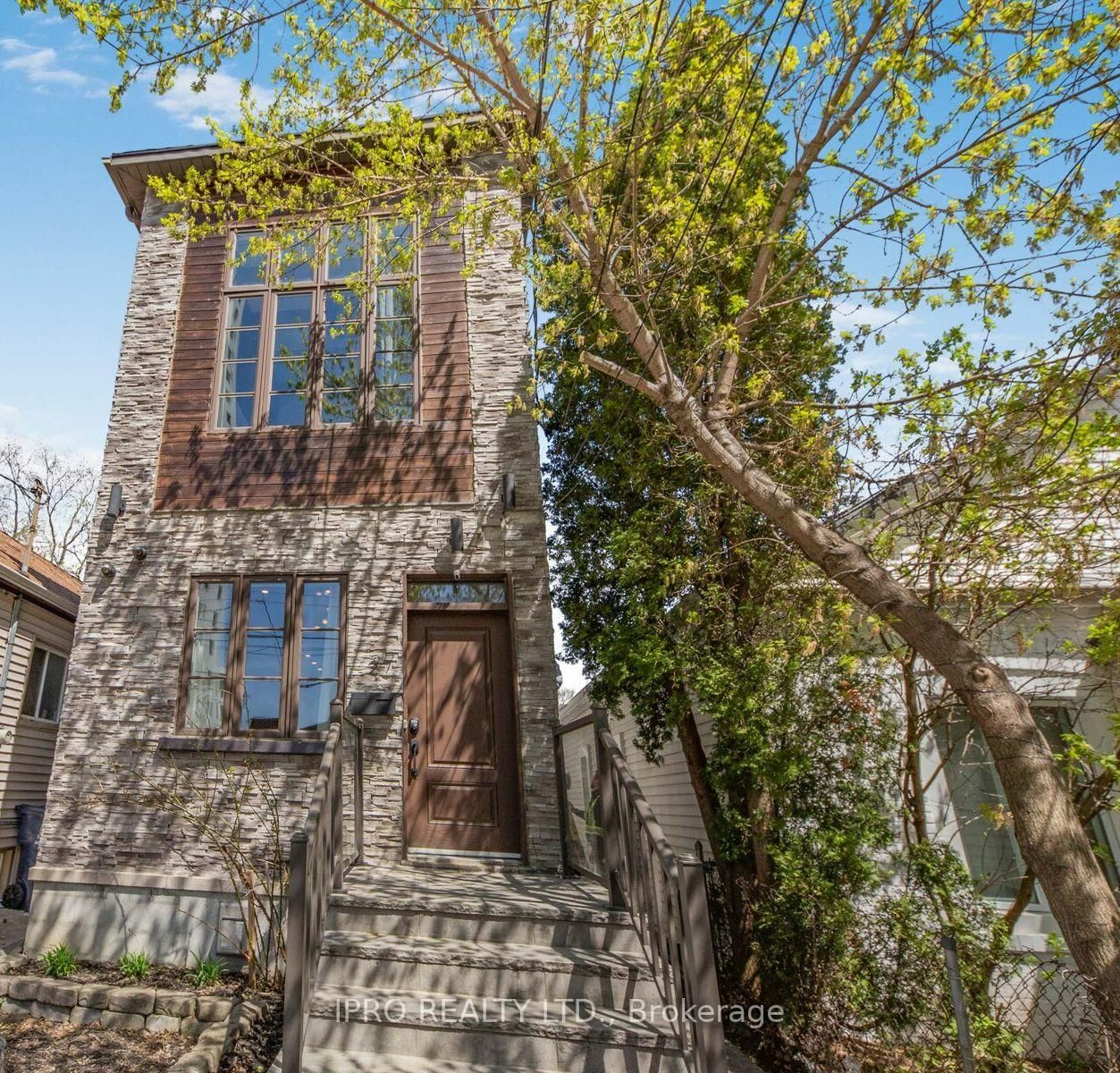 Detached House for sale at 27 Eastdale Avenue, Toronto, Crescent Town, M4C 4Z8 - MLS: E12117813