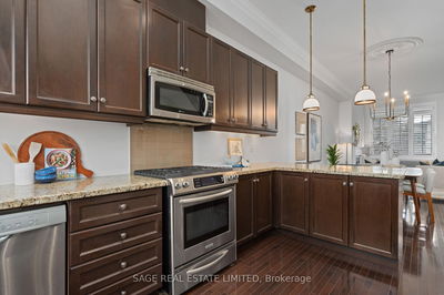 5 Tompkins Mews, Toronto - The Beaches image-0-3