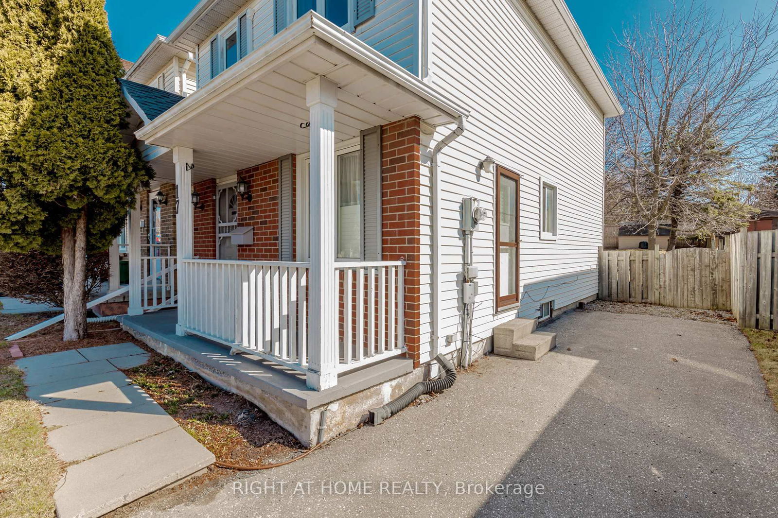 Detached House for sale at 17 Overbank Drive, Oshawa, McLaughlin, L1J 7X9 - MLS: E12117820