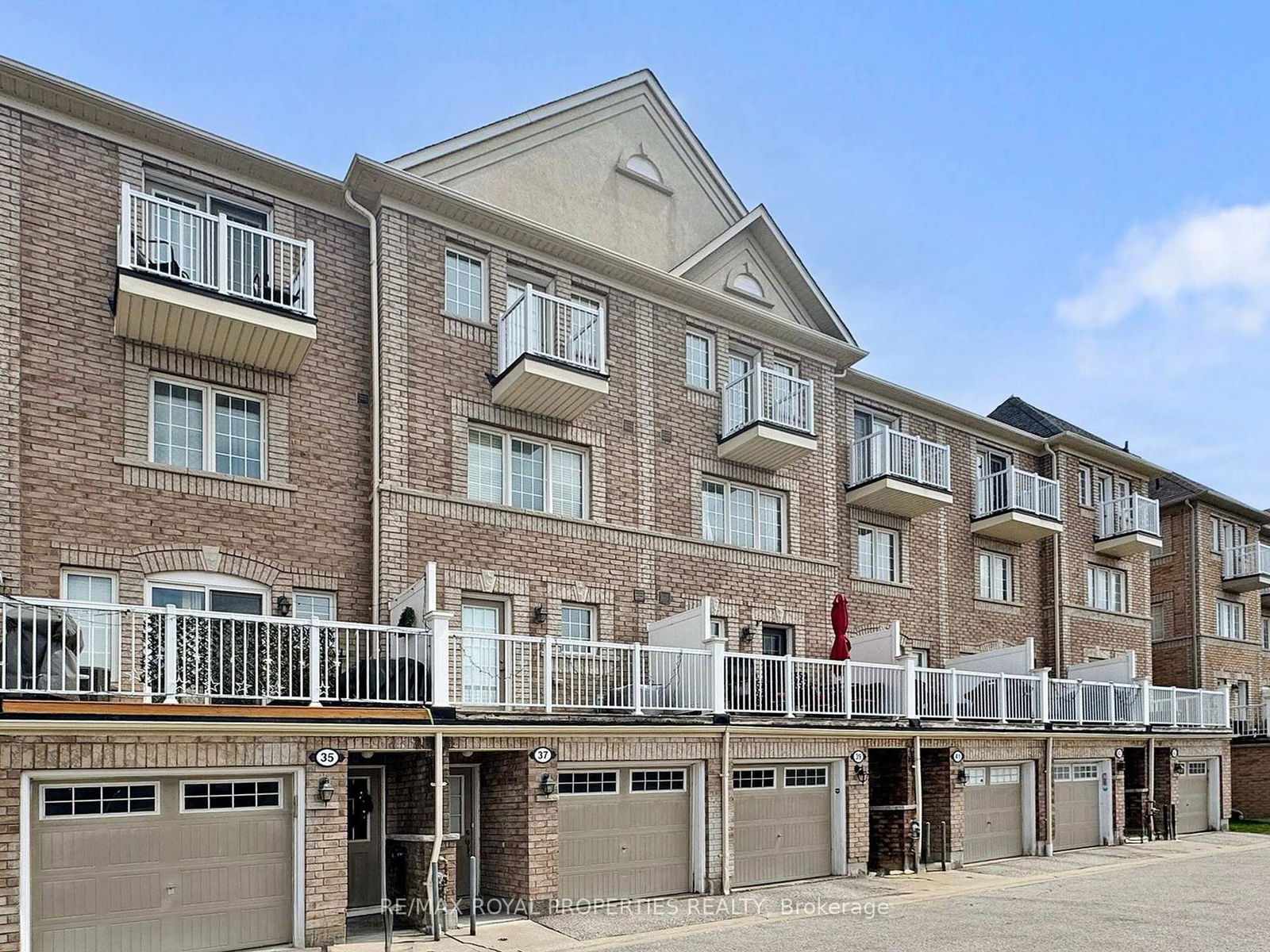 Townhouse for sale at 37 Cooperage Lane, Ajax, Central, L1S 0E8 - MLS: E12117856
