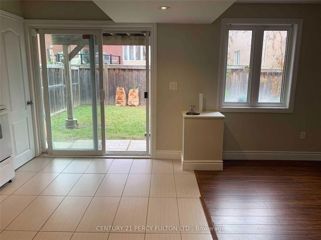 21 Watersplace Avenue