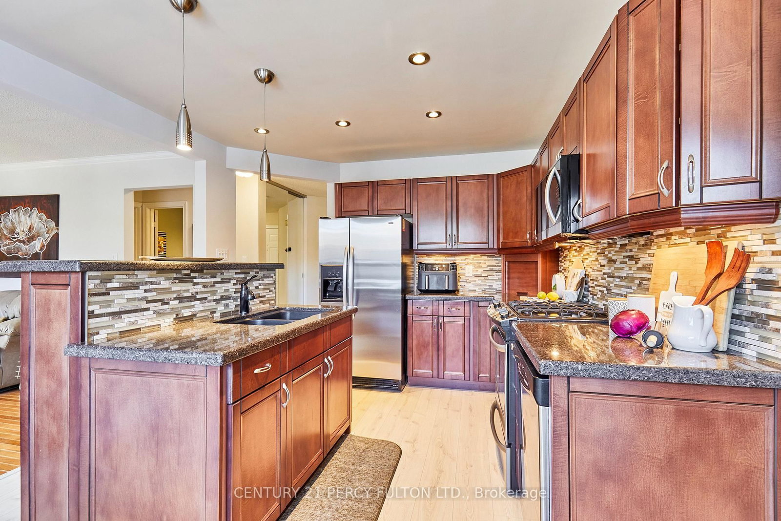 Listing Image 10