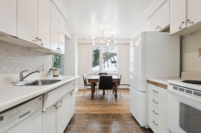 8 - 21 Benlamond Avenue