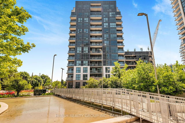 206 - 10 Meadowglen Place