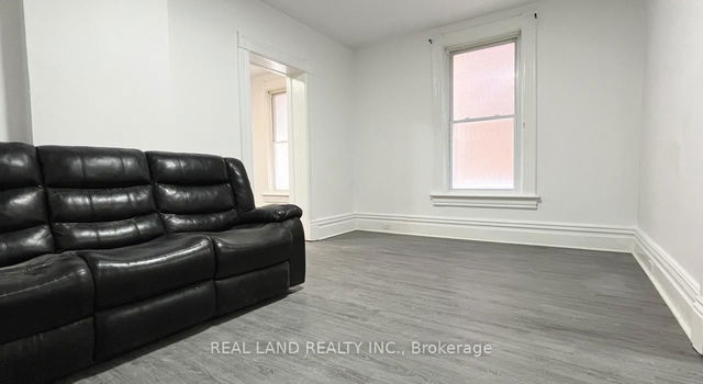 Unit 5 - 31 King Street