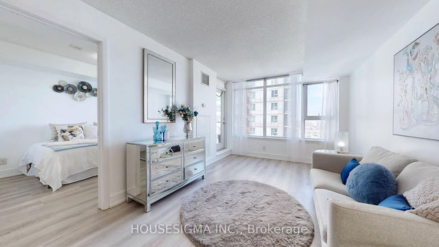 2211 - 190 Borough Drive