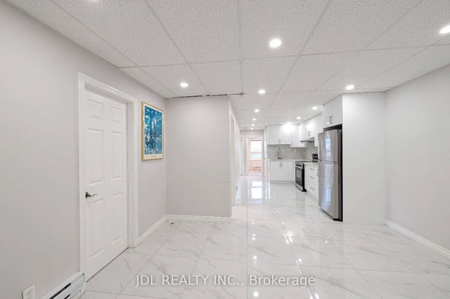 2nd Floor - 1954 Danforth Avenue