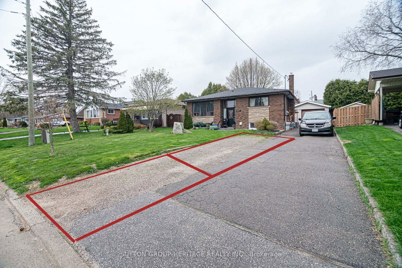 Detached House for lease at BSMT-1002 Denise Drive, Oshawa, Donevan, L1H 2Y2 - MLS: E12119091