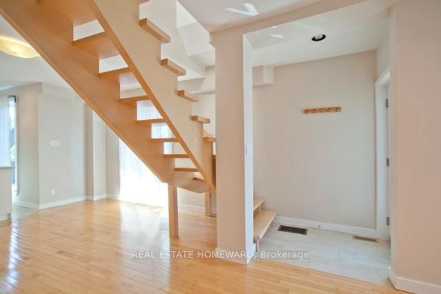 Entire Home - 71 Knox Avenue