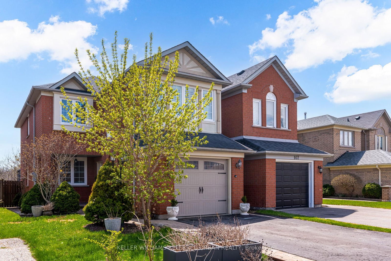 Detached House for sale at 105 White Pine Crescent, Pickering, Highbush, L1V 6S3 - MLS: E12119294