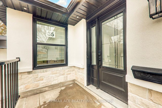 35 Darlingside Drive