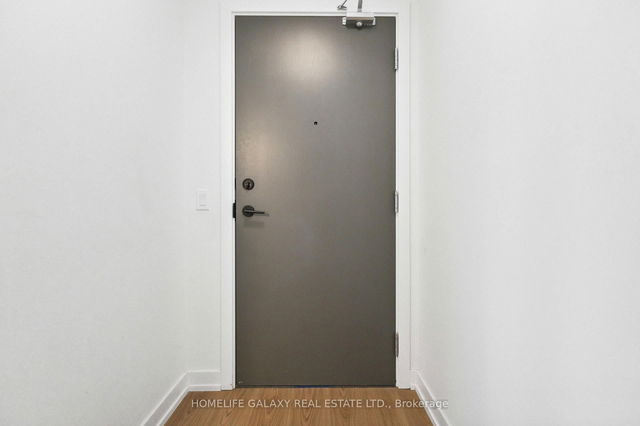 204 - 1010 Dundas Street