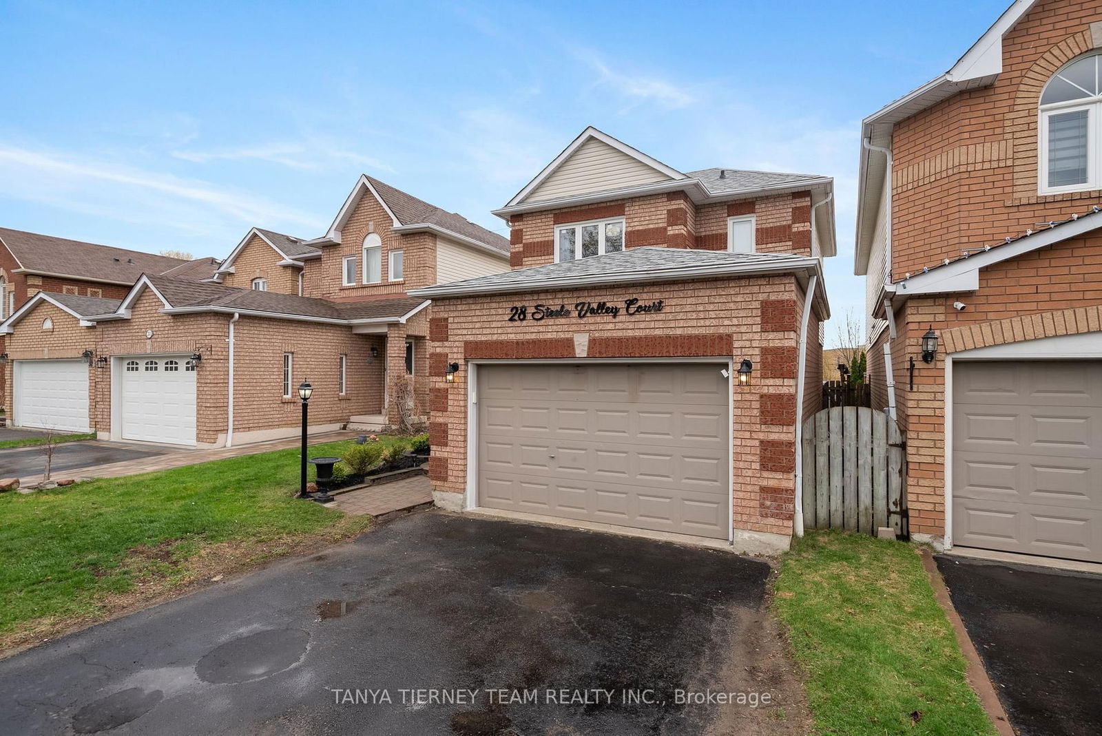 Detached House for sale at 28 Steele Valley Court, Whitby, Rolling Acres, L1R 2M3 - MLS: E12120724