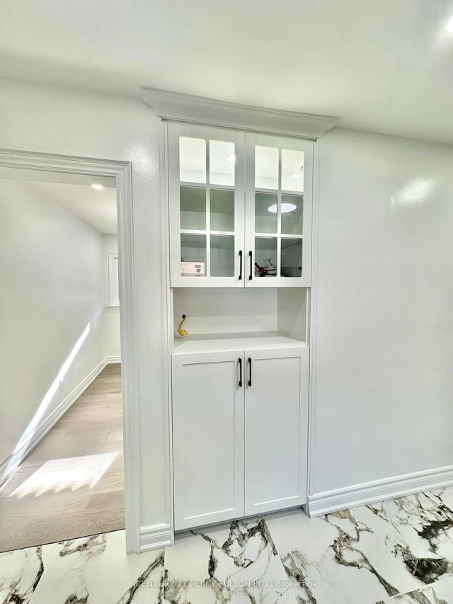 97 Foxridge Drive