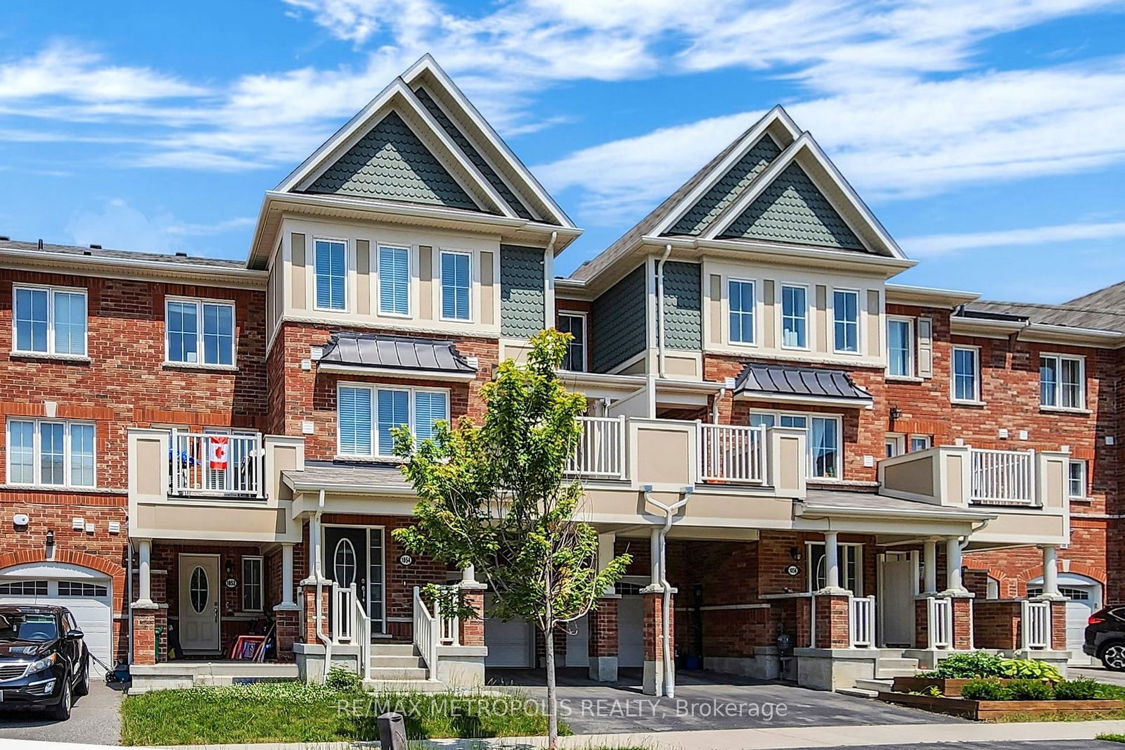 Townhouse for lease at 1054 Clipper Lane, Pickering, Rural Pickering, L1X 0E4 - MLS: E12121118