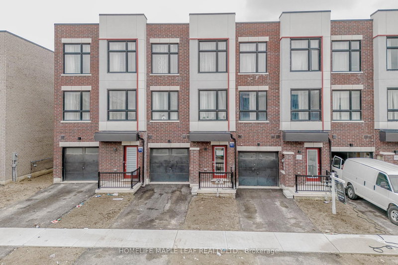 15 Bateson St, Ajax, L1S 7M3 | Image 2