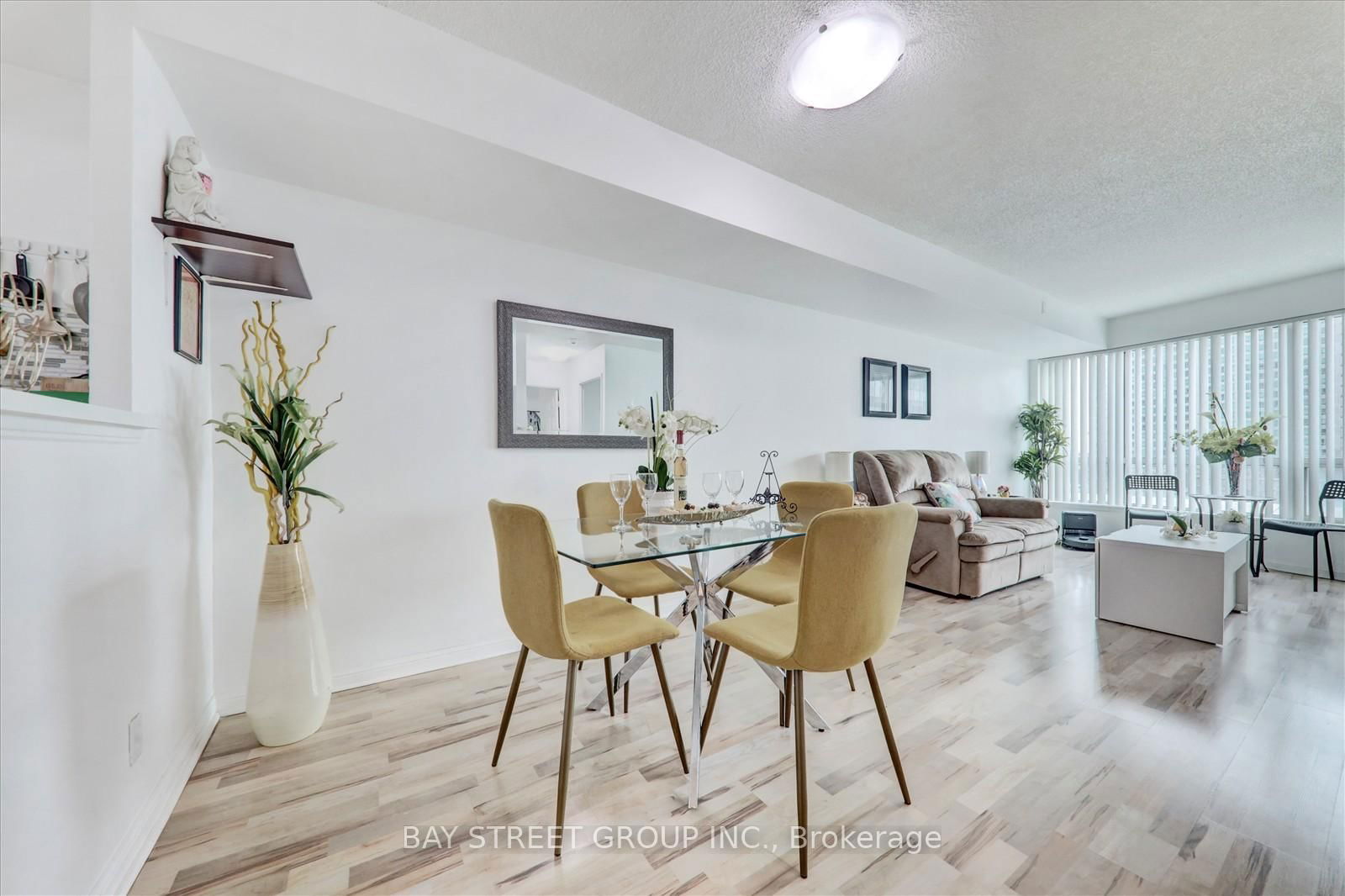 Condo for sale at 306-8 Lee Centre Drive, Toronto, Woburn, M1H 3H8 - MLS: E12121330