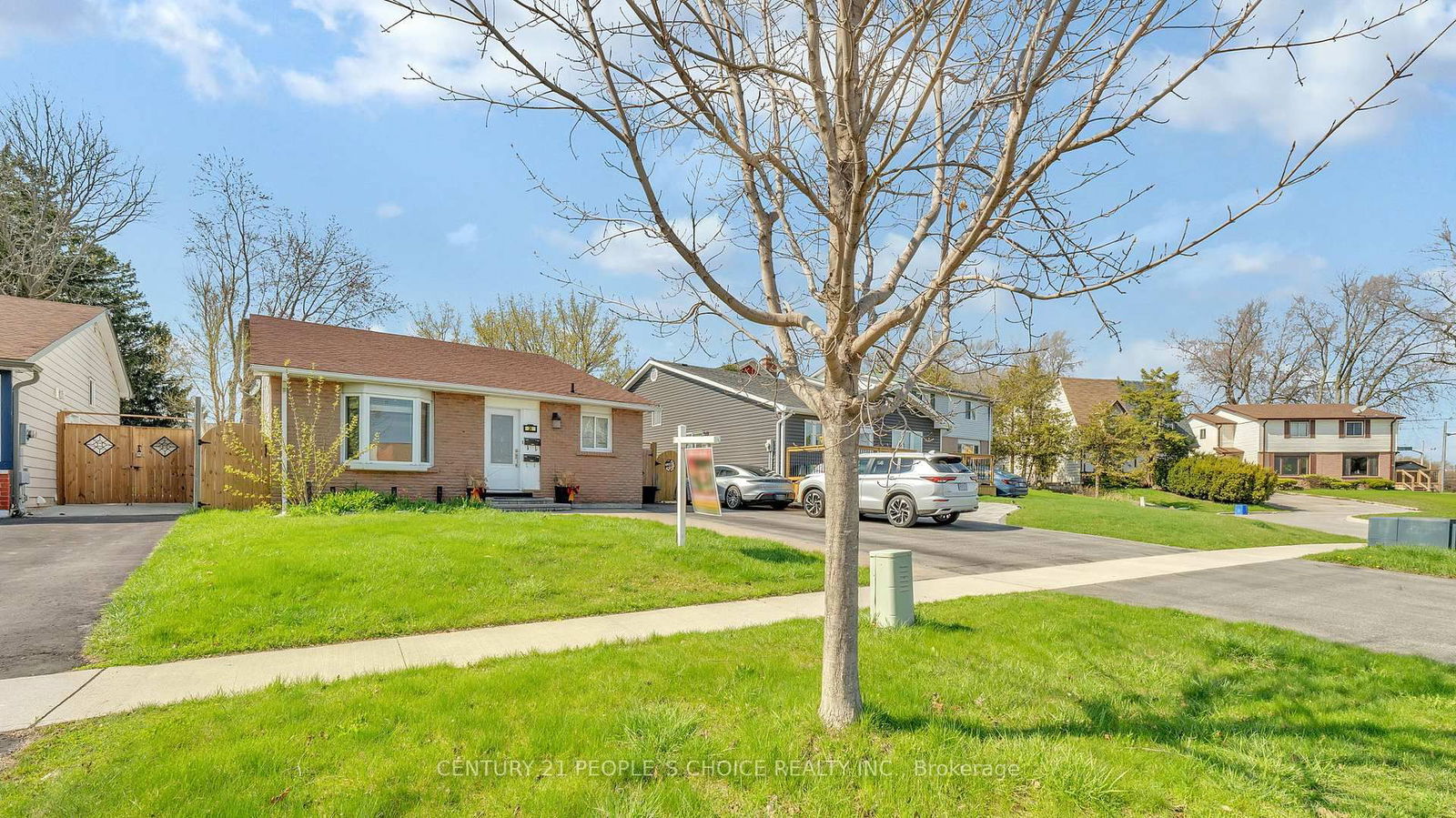 Detached House for sale at 24 Grassmere Court, Oshawa, Lakeview, L1H 3X4 - MLS: E12121352