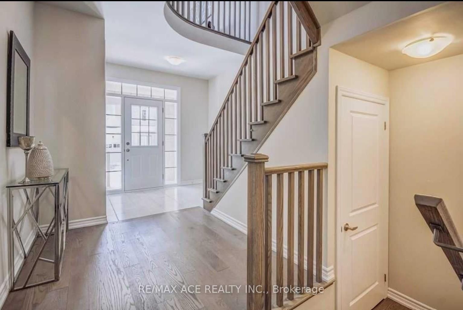 Detached House for lease at 5 Coates of Arms Lane, Ajax, Northwest Ajax, L1T 3S2 - MLS: E12121572
