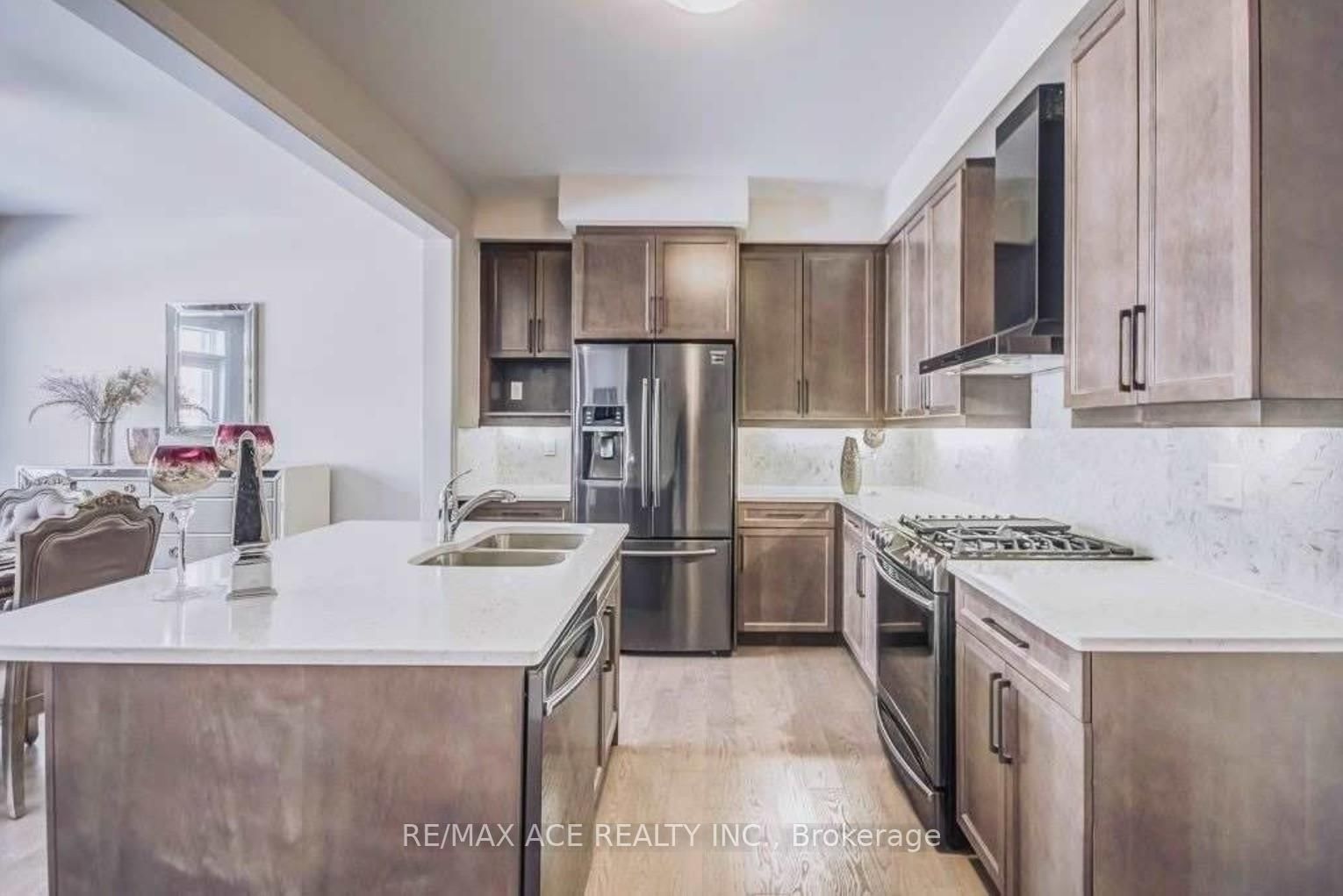 Detached House for lease at 5 Coates of Arms Lane, Ajax, Northwest Ajax, L1T 3S2 - MLS: E12121572
