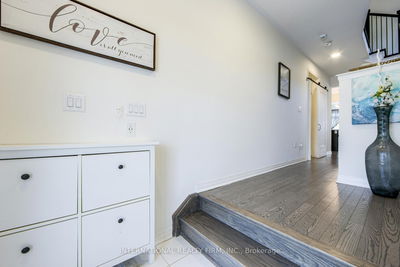 18 Larkin Lane, Clarington - Bowmanville image-0-1