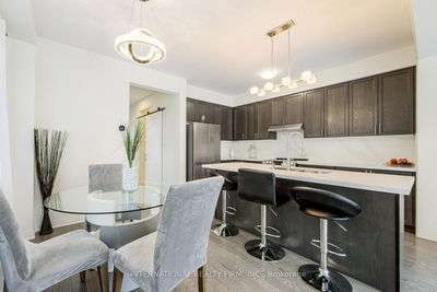18 Larkin Lane, Clarington - Bowmanville image-0-3