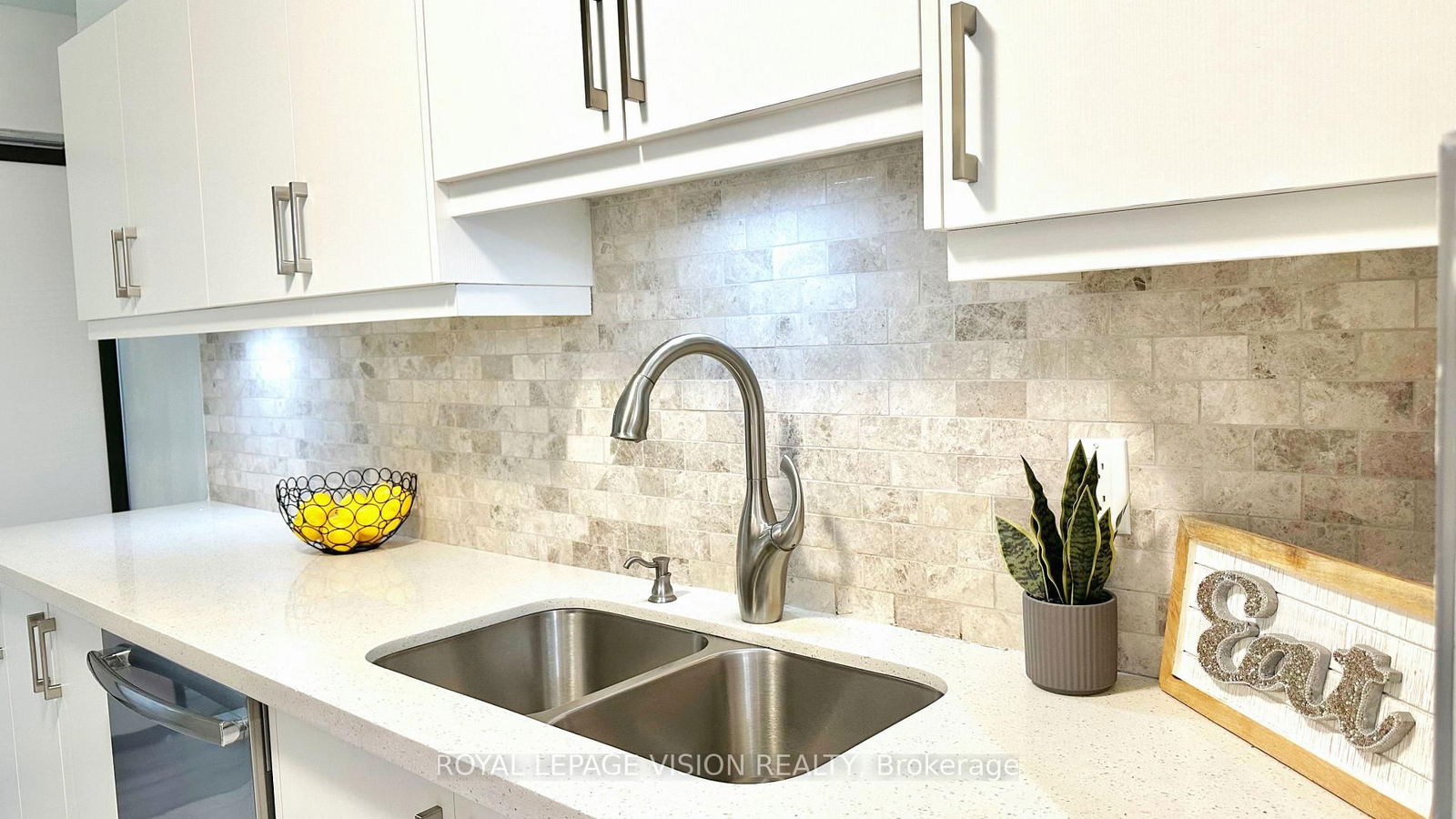 Condo for sale at 208-45 Silver Springs Boulevard, Toronto, L'Amoreaux, M1V 1R2 - MLS: E12121828