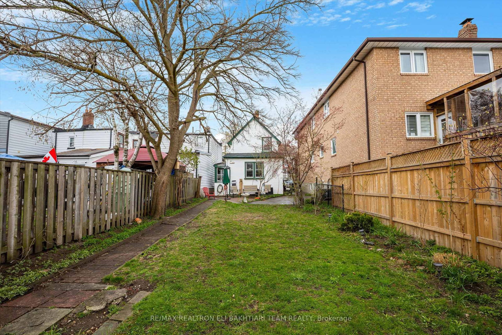 Detached House for sale at 43 King Edward Avenue, Toronto, Woodbine-Lumsden, M4C 5J5 - MLS: E12121939