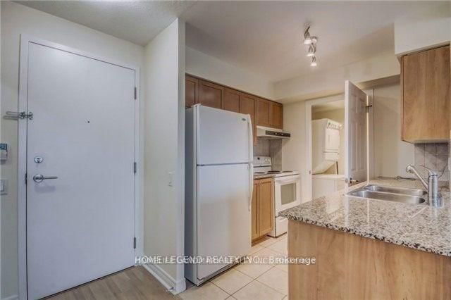 1214 - 83 Borough Drive
