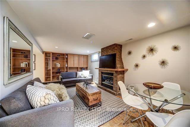 home for lease on Bsmt-109 Vanbrugh Avenue