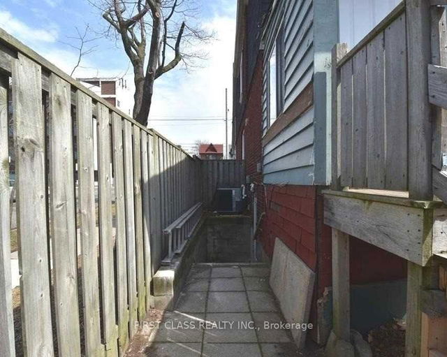 Bsmt - 1050 Woodbine Avenue