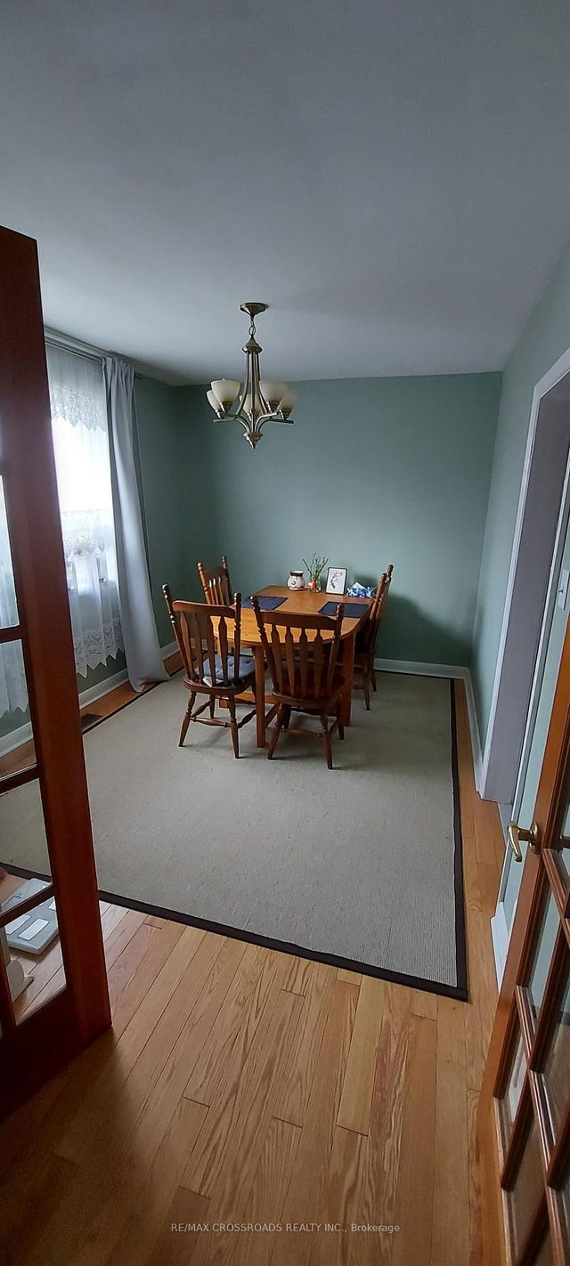 Main Floor - 3 Sherwood Avenue