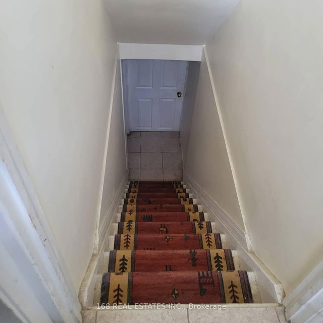Basement Apartment - 136 Earlton Road